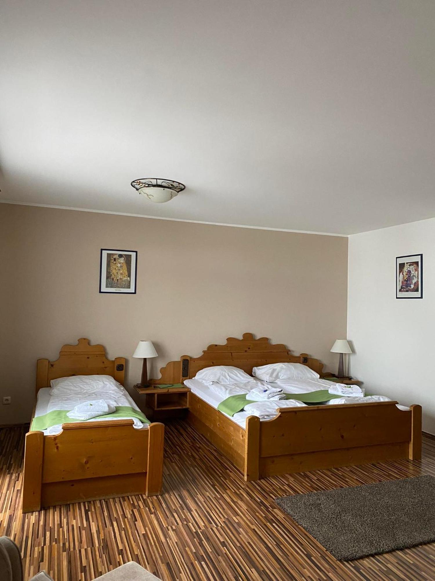 Hotel Aquamarin 바트 미테른도르프 외부 사진